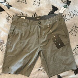 Men’s size 34 shorts